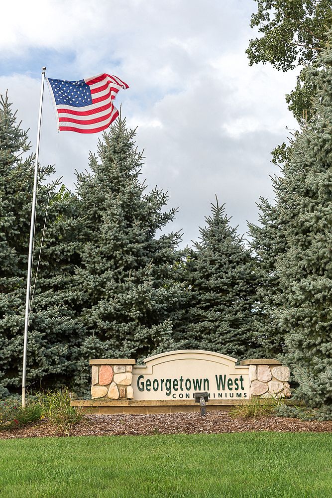 5771 E Town Dr 2 Bed, 2 Bath 1,060 sq ft, Hudsonville, MI 49426