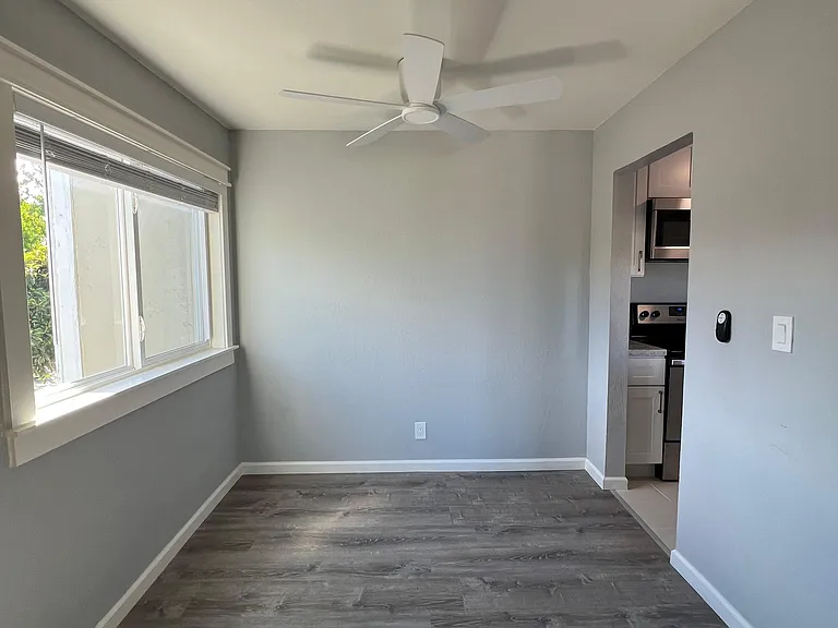 303 Ulmer Ct #10 — Photo 6