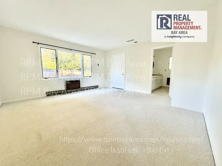 1087 Embarcadero Rd — Photo 13