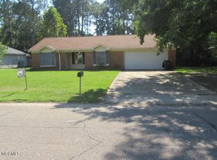2429 Westgate Pkwy, Gautier, MS 39553