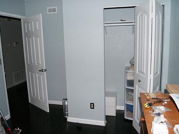 4th image of 5943 Altamont Dr
