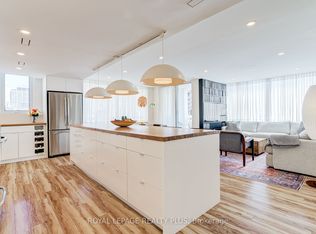 39 Stavebank Rd #1204, Mississauga, ON L5G4N7