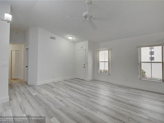 3rd image of 2090 NW 190th Ave