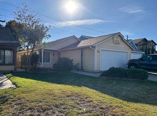 957 W Manzanita St, Rialto, CA 92376