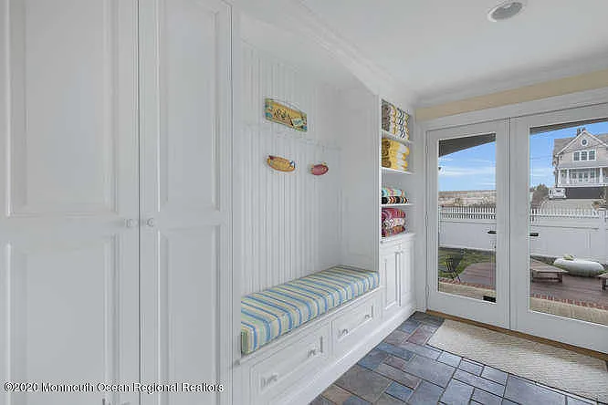1081 Barnegat Ln — Photo 26
