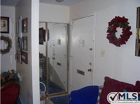 4th image of 4 Andover Ct #C