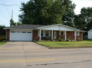 220 W County Rd, Jerseyville, IL 62052