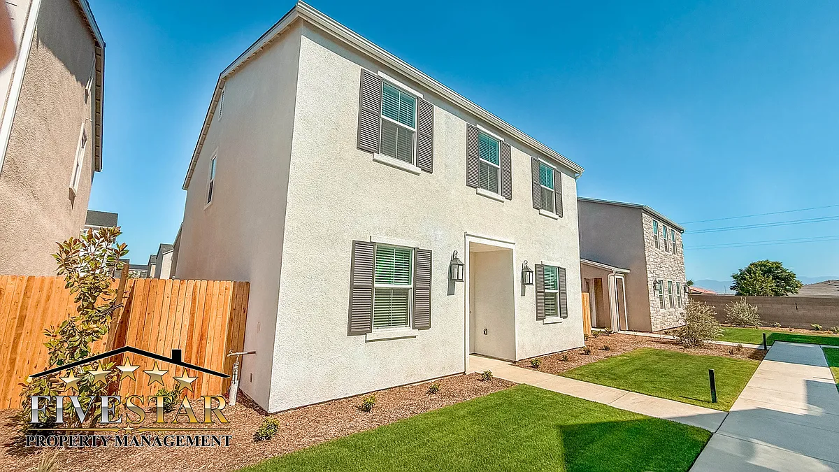 Building Photo - 12635 Camino Glorieta