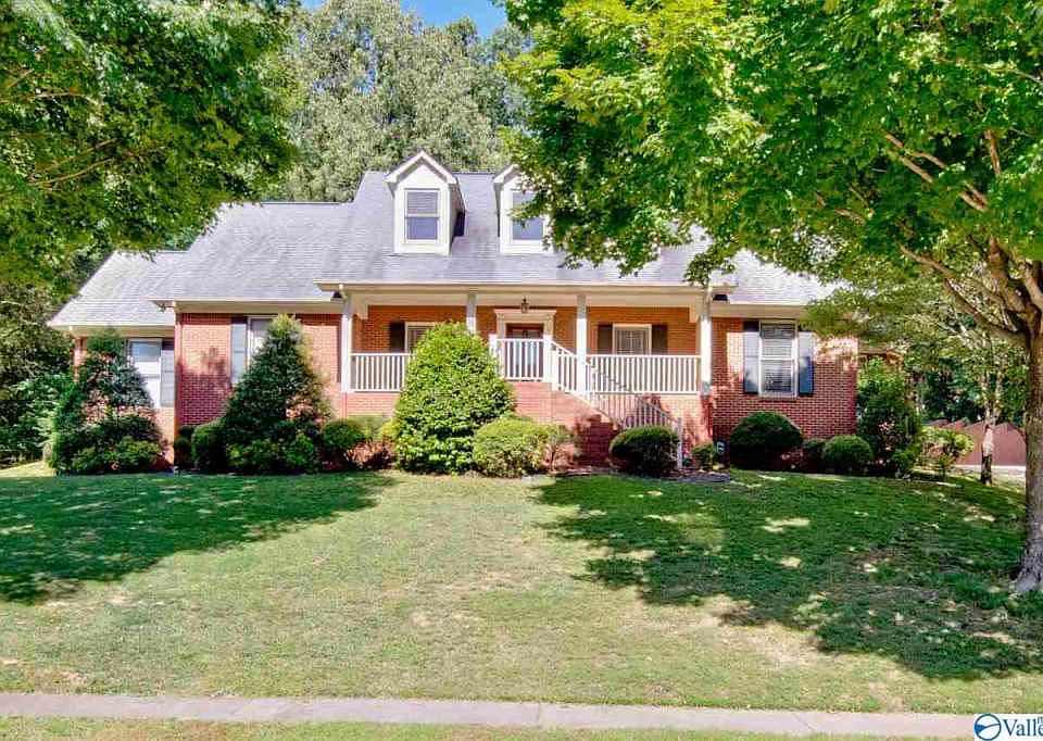 1st image of 104 Mache Ln SE