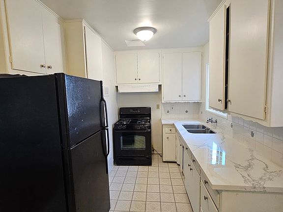 2nd image of 724 N Isabel St #724