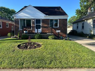 783 Highland Ave, Lincoln Park, MI 48146
