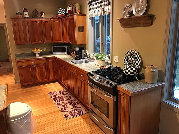 4th image of 3396 Hall Rd