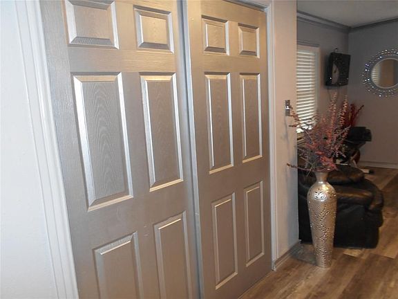 3rd image of 1015 11th St #1