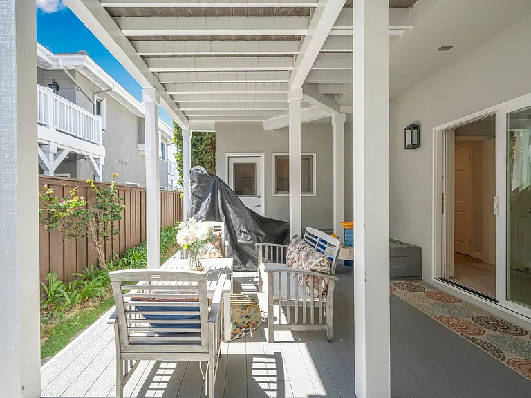 927 Gardenia Way — Photo 60