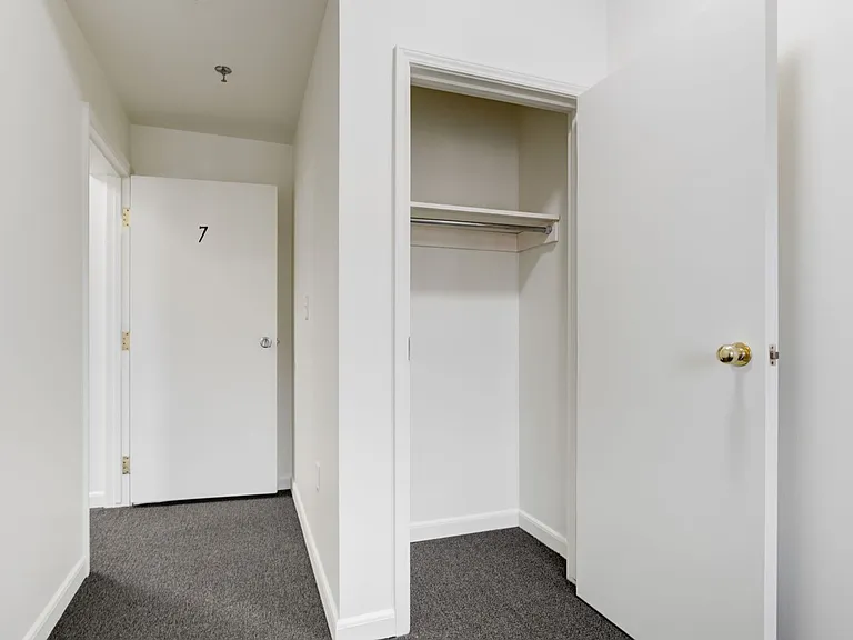 616 Monroe St — Photo 13