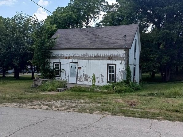 210 N Oak St, Salem, AR 72576
