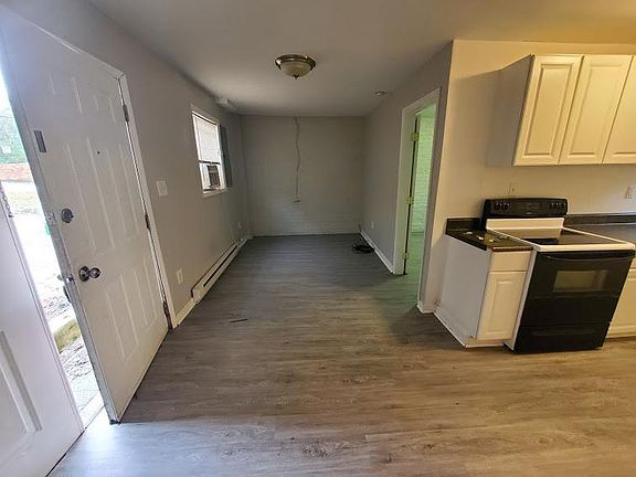 3rd image of 734 S Sycamore St #2
