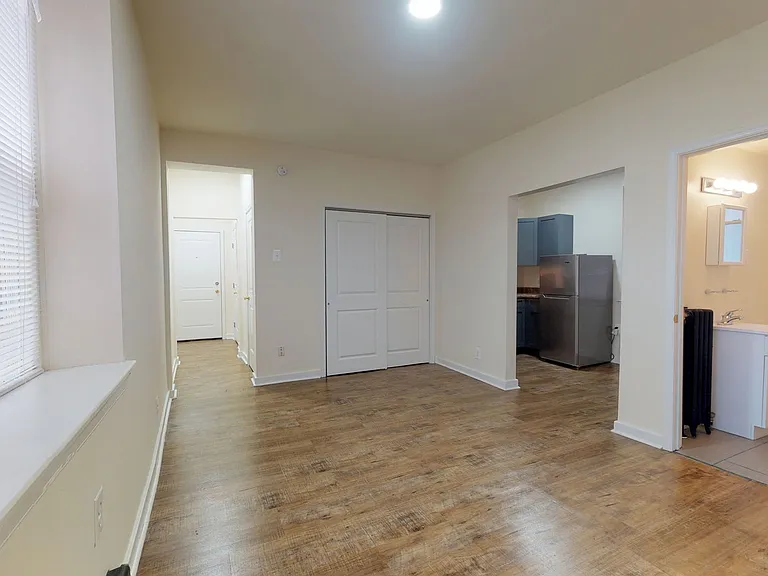 Royal Chester Apartments — Photo 4