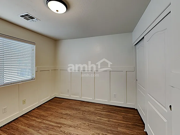 9817 E Escondido Ave — Photo 12