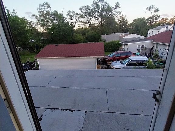 4th image of 10244 McLean Ave