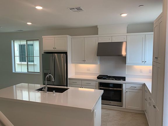 5th image of 509 Embrook Way