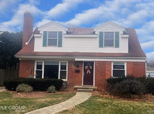 1424 Pierce St, Birmingham, MI 48009