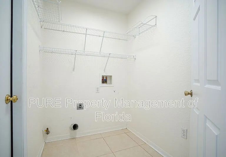 3936 NE 21st Ln — Photo 14