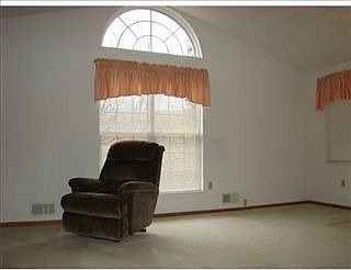 3rd image of 1204 Redmont Pl