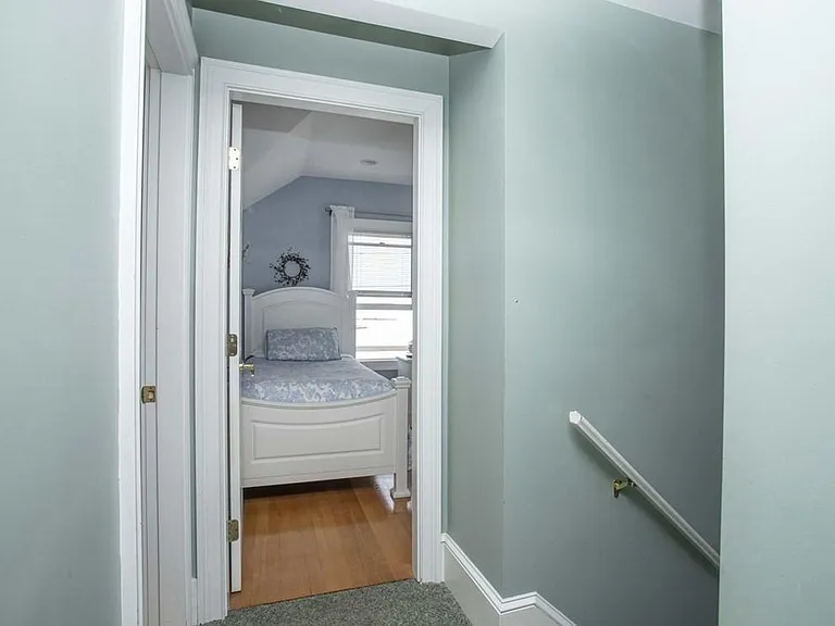 63 Glades Rd — Photo 14