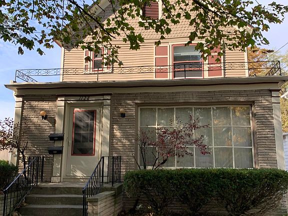 2nd image of 1128 Newell Pl