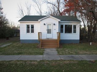 609 E Booth St, Centralia, MO 65240