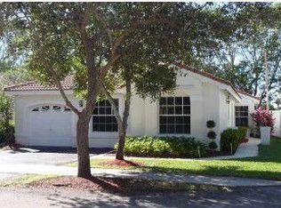 828 Garnet Cir, Weston, FL 33326