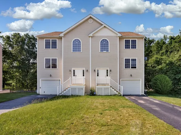 27 Christine Dr, Worcester, MA 01604