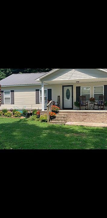 2nd image of 330 Mereith St