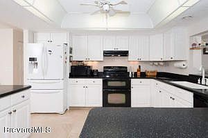 5th image of 102 Christine Cir