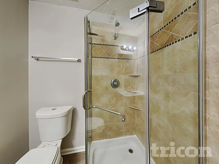 5818 Greenway Vista Ln — Photo 14