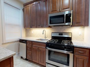 160 Summit Ave APT 201, Summit, NJ 07901