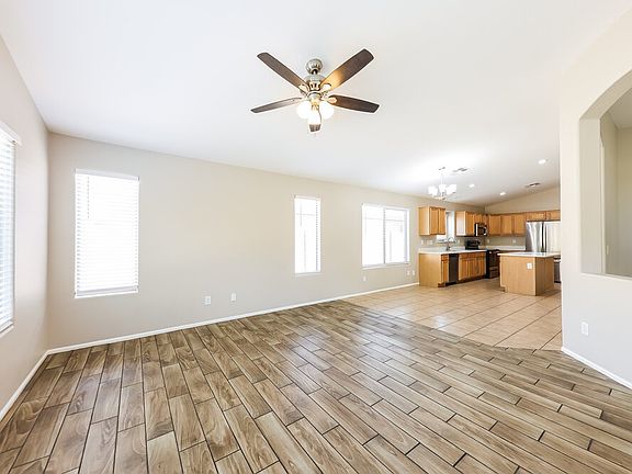 4th image of 8328 S 48th Dr