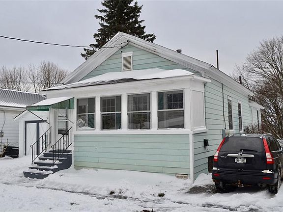 3rd image of 611 Carbon St #1