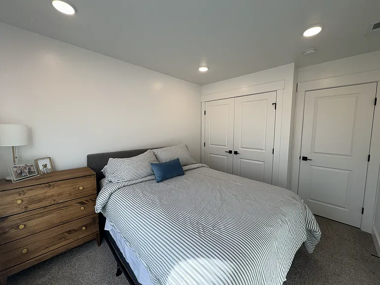 355 W 3085 S — Photo 36