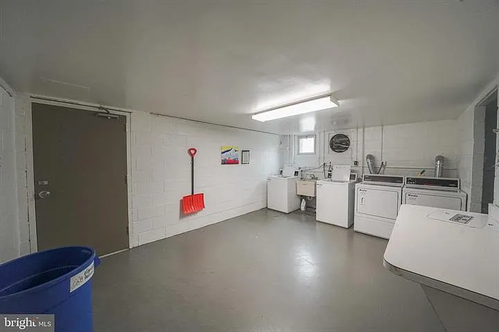 10601 Weymouth St #4 — Photo 33