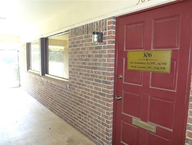 1st image of 306 W Saint Louis St