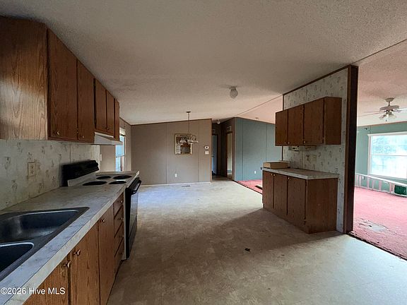 4th image of 330 Mcquillan Drive