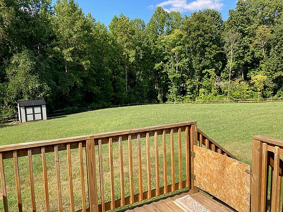 4th image of 154 Cricklewood Ln