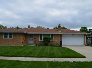 2704 Carmac Rd, Rockford, IL 61101