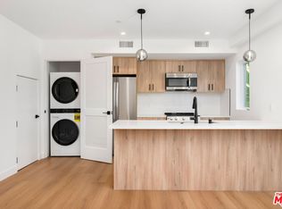728 1/2 Robinson St, Los Angeles, CA 90026