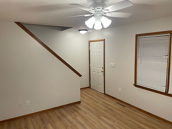 4th image of 1109 Doniphan Ct #1107