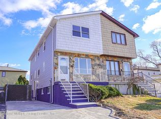 634 Laconia Ave, Staten Island, NY 10306