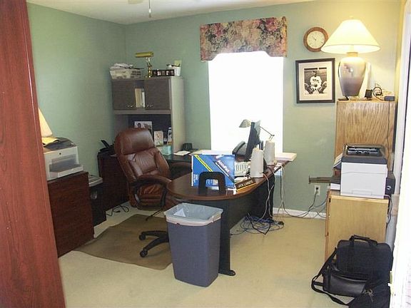 Guest Bedroom (currently used as office)