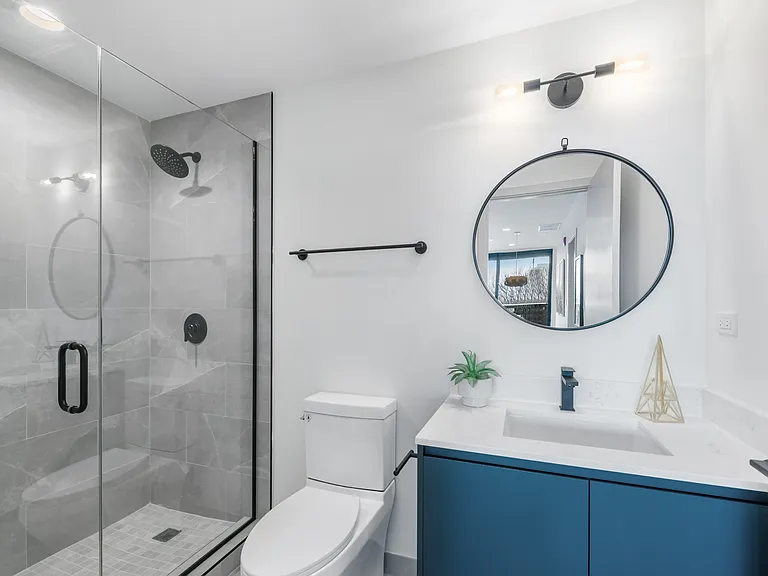 516 W Arlington Pl — Photo 24